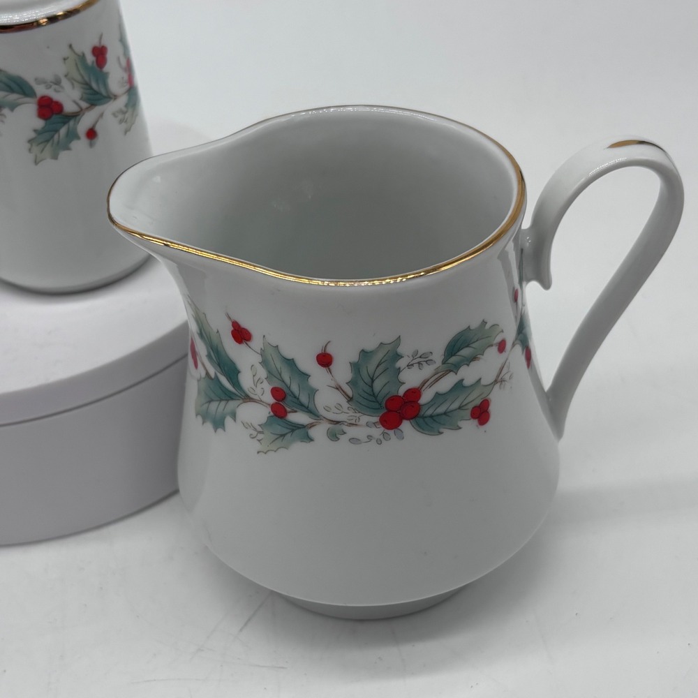 China Pearl Holly Berry Christmas Creamer Sugar Salt Pepper Set White Holiday - Picture 7 of 9